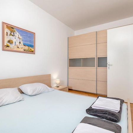 Apartmán Apartman Leona Vrbnik Exteriér fotografie